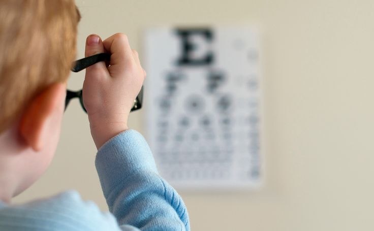 THỊ LỰC SUY GIẢM: VÌ SAO NGƯỜI TRẺ NGÀY CÀNG DỄ GẶP VẤN ĐỀ VỀ MẮT?